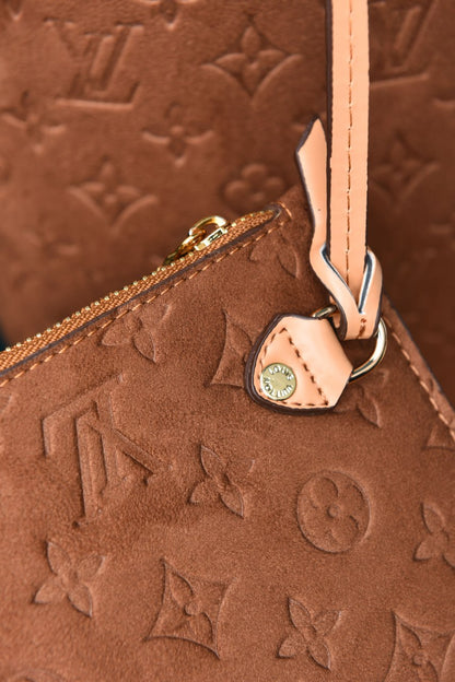 L - Neverfull Empreinte MM in Suede