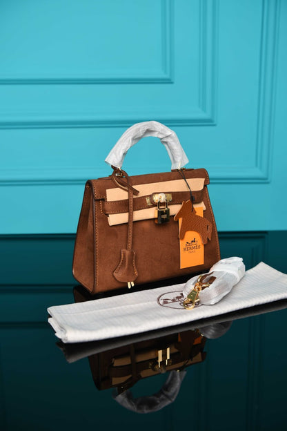 HM - Kelly 22 Bag in Suede