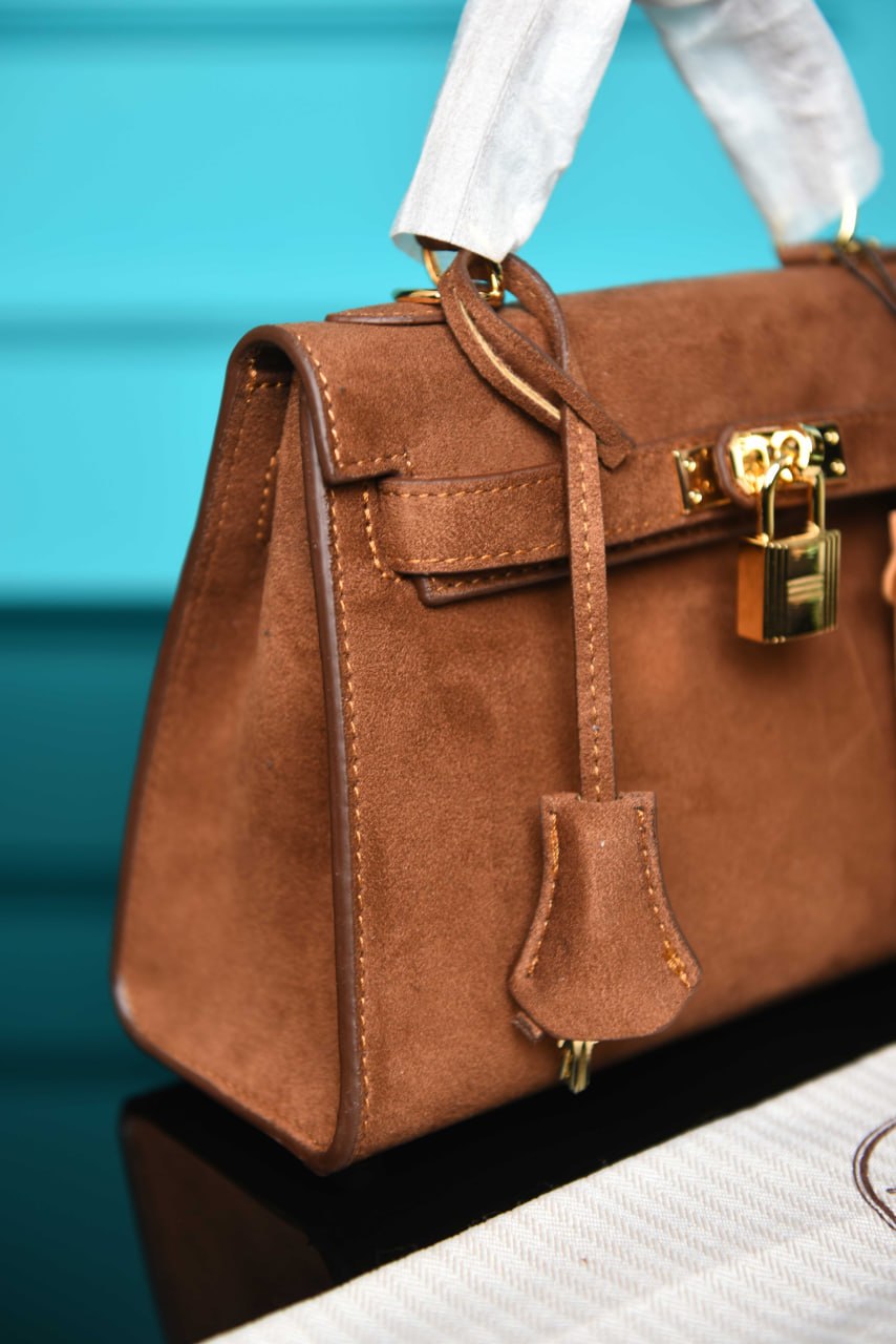 HM - Kelly 22 Bag in Suede