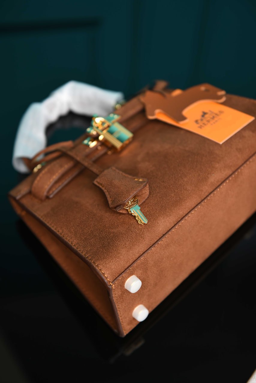 HM - Kelly 22 Bag in Suede