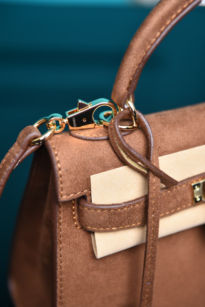 HM - Kelly 22 Bag in Suede
