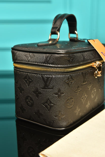 L - Nice Mini Toiletry (Black)
