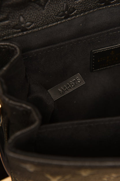 L - Metis Pochette (Black)