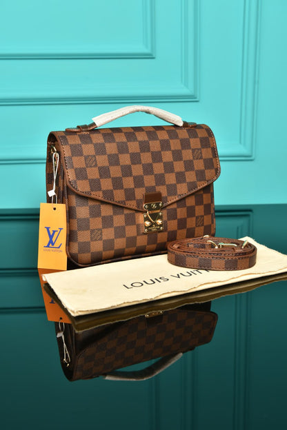 L - Metis Pochette