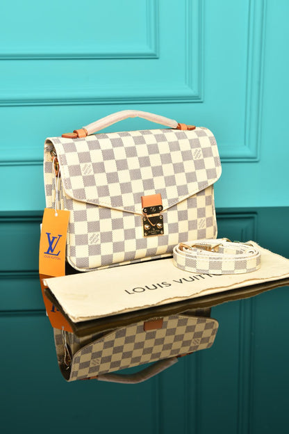 L - Metis Pochette