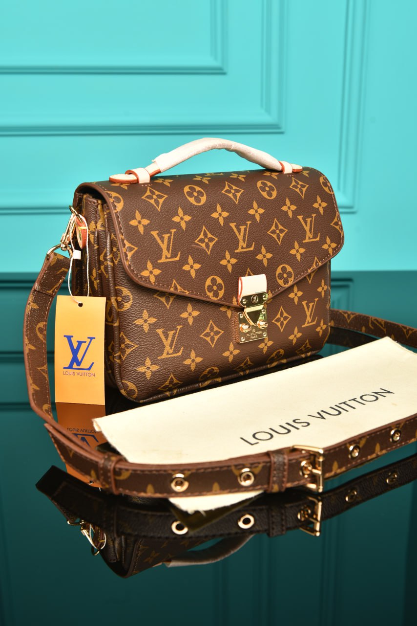 L - Metis Pochette