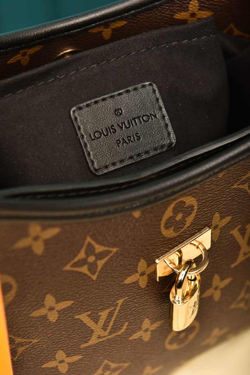L - The Drop PM Bag