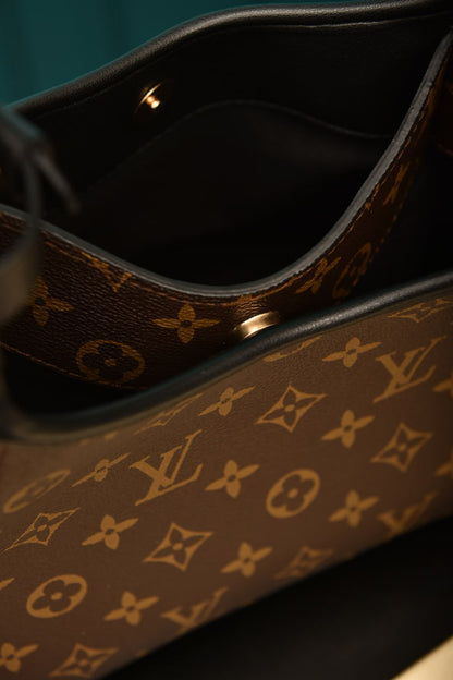L - The Drop PM Bag