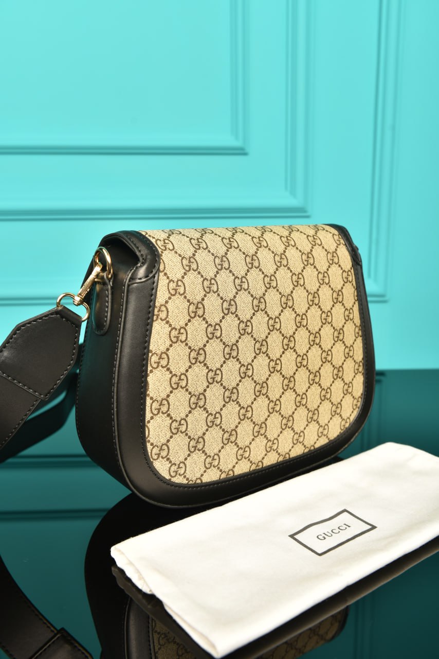 GCC - Horsebit Shoulder Bag in Leather