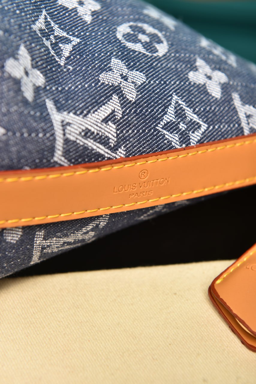 L - Sac Sport Bag in Denim