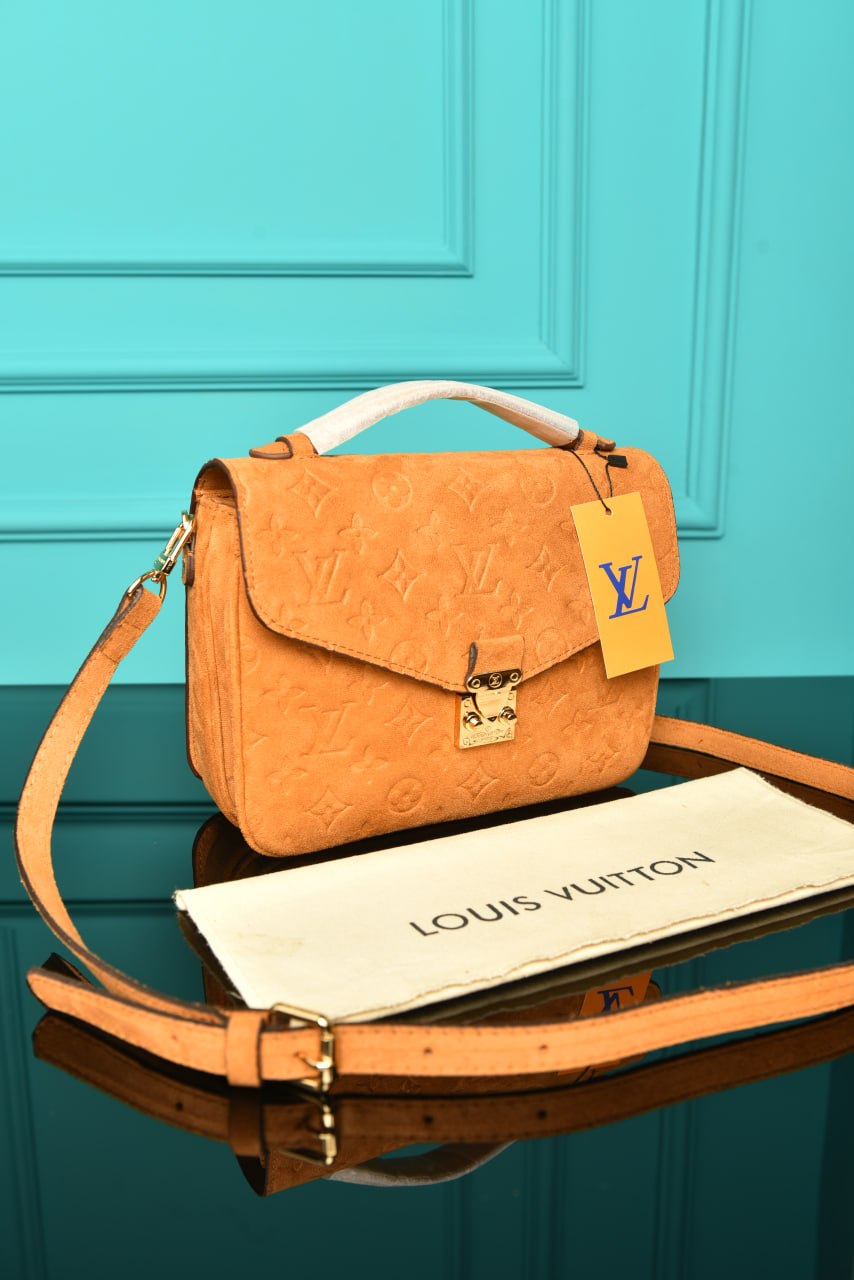 L - Pochette Metis Bag in Suede