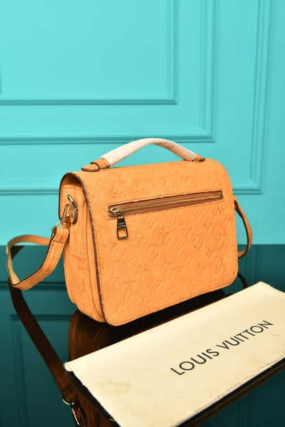 L - Pochette Metis Bag in Suede