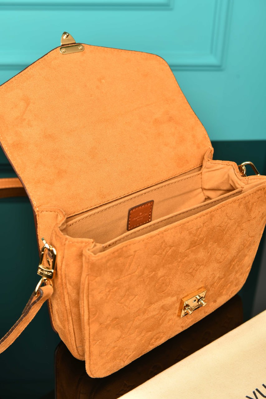L - Pochette Metis Bag in Suede