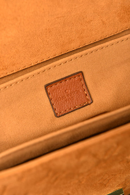 L - Pochette Metis Bag in Suede