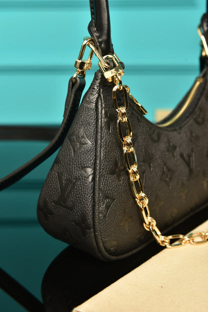 L - Catchy PM Bag (Black)