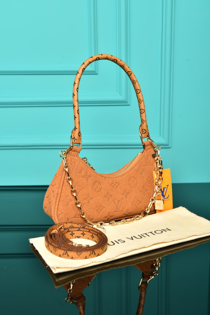 L - Catchy PM Bag in Suede