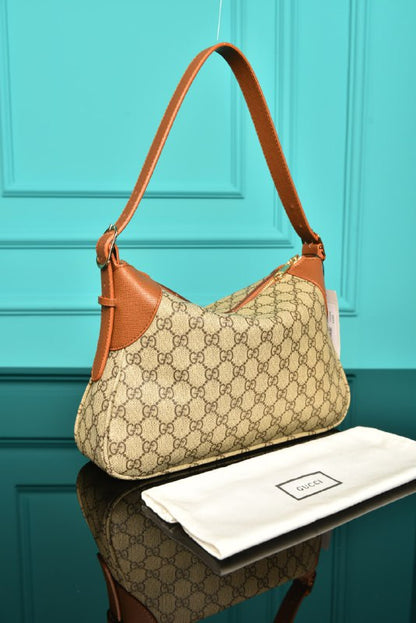 GCC - Emblem Small Shoulder Bag