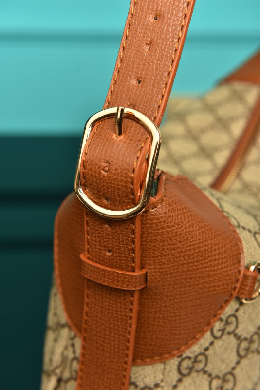 GCC - Emblem Small Shoulder Bag
