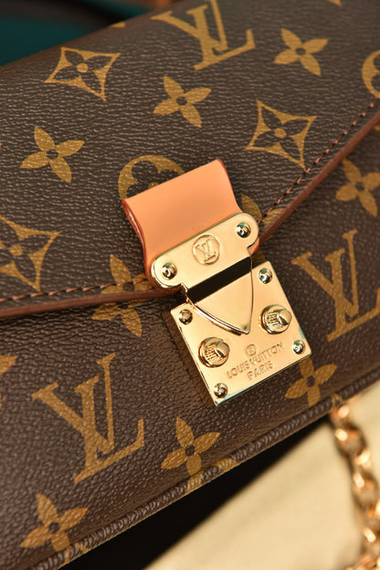 L - Pochette Metis East