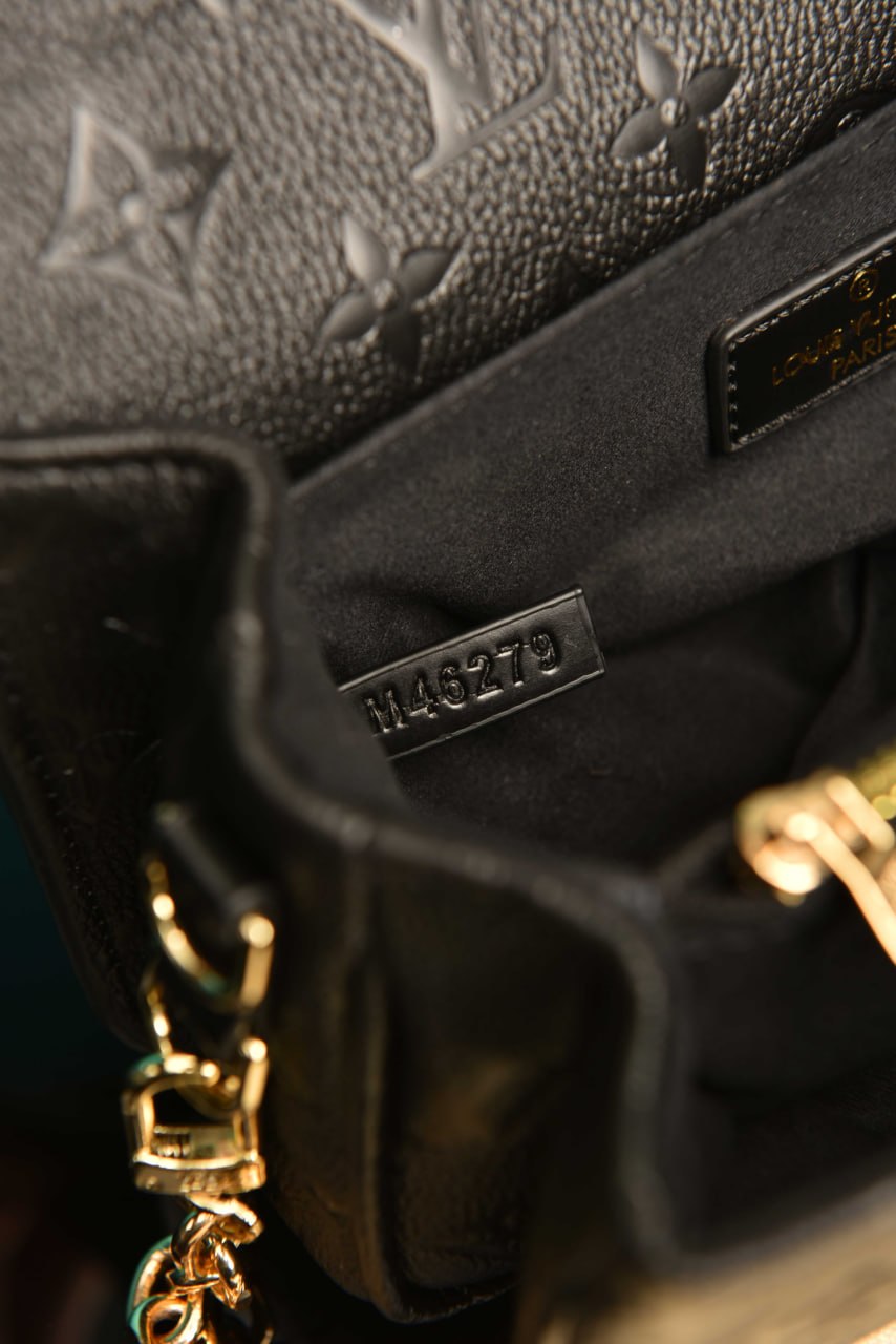 L - Pochette Metis East (Black)