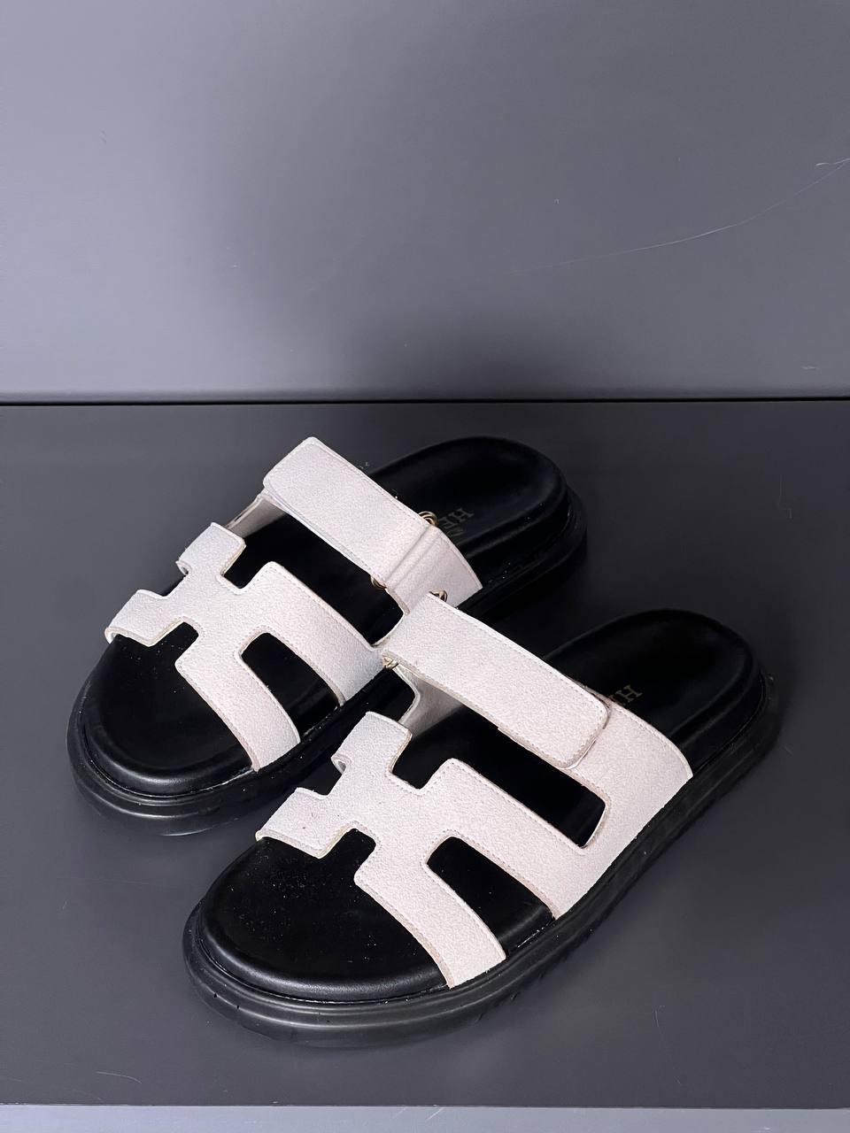 HM - Sandals