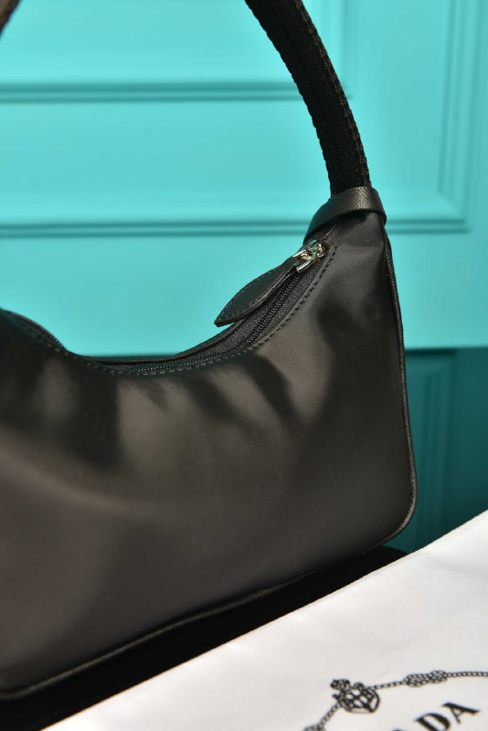 PR - Re-Edition 2000 Nylon Mini Bag