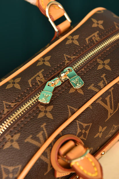 L - Handbag East-West