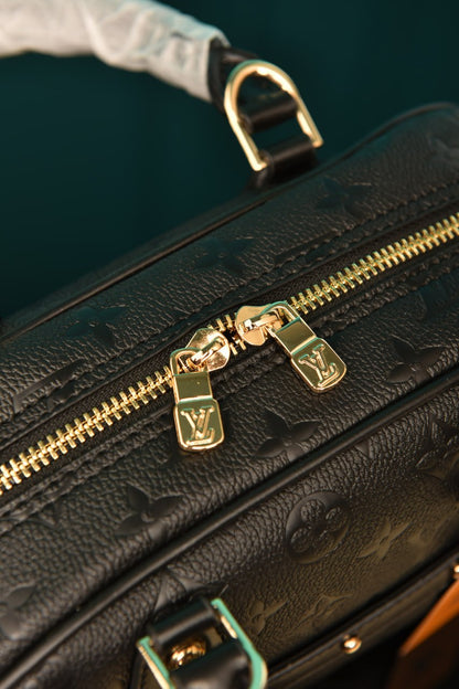 L - Handbag East-West