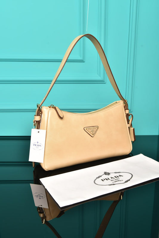 PR - Aimee Medium Leather Shoulder Bag