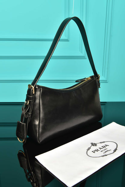 PR - Aimee Medium Leather Shoulder Bag