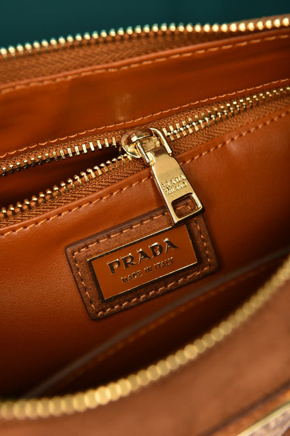 PR - Aimee Medium Leather Shoulder Bag in Suede