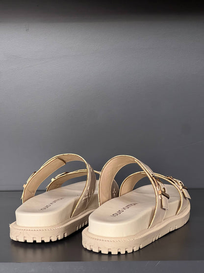 L - Sandals