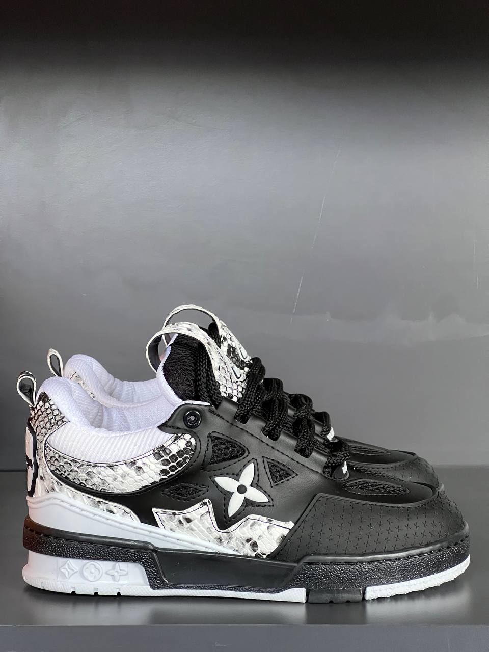 L - Shoes