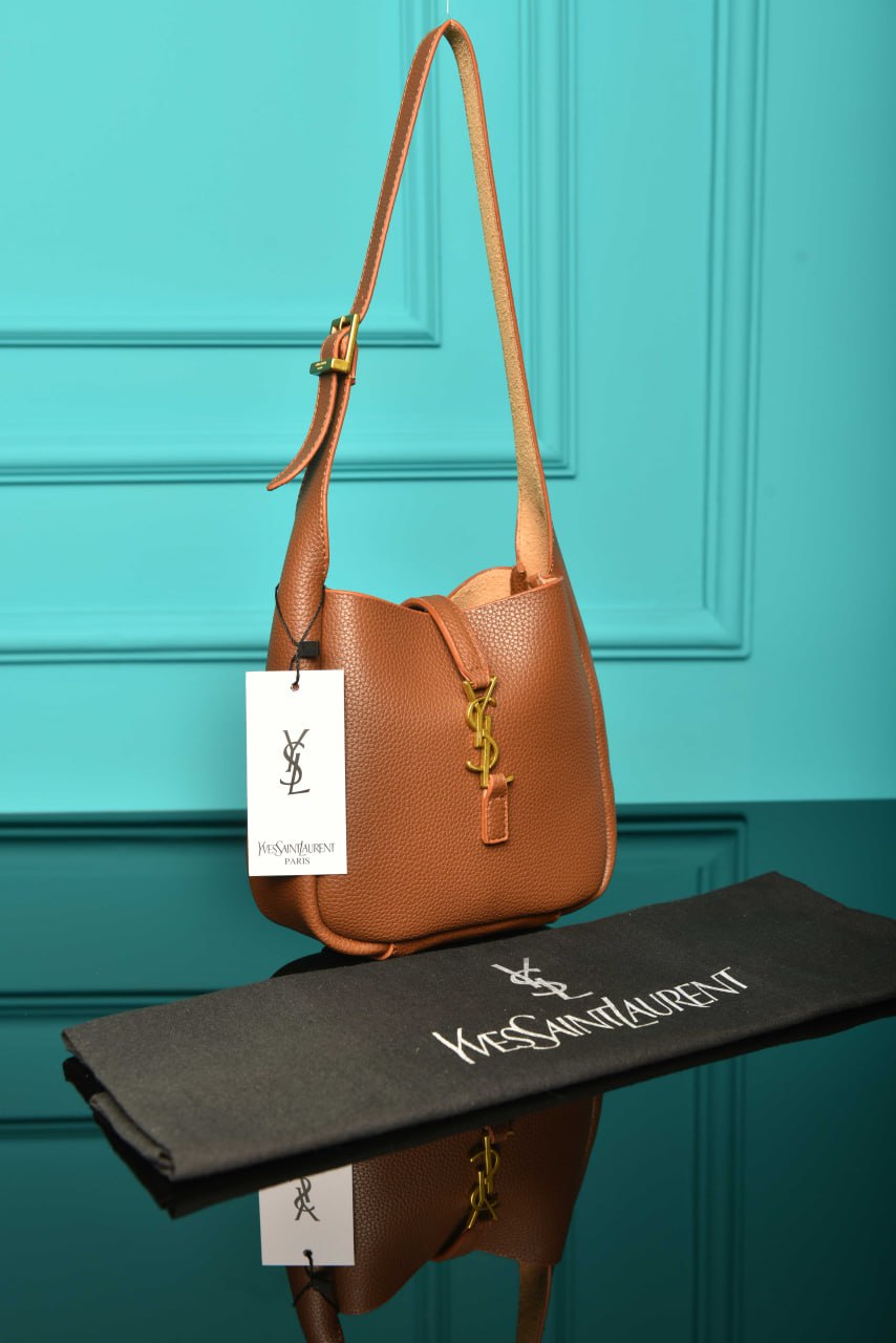 YS - Le 5 A 7 Micro Made of Grained Leather