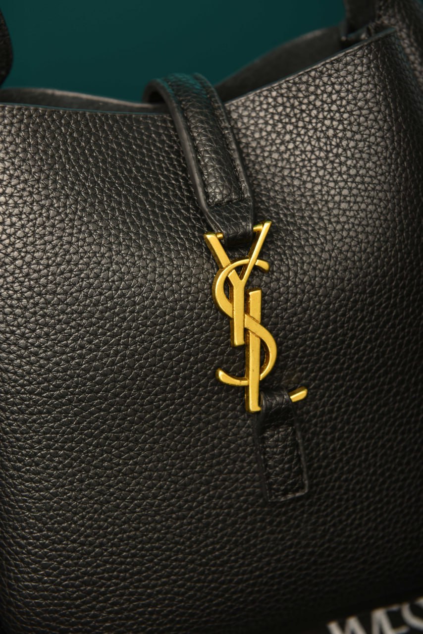 YS - Le 5 A 7 Micro Made of Grained Leather