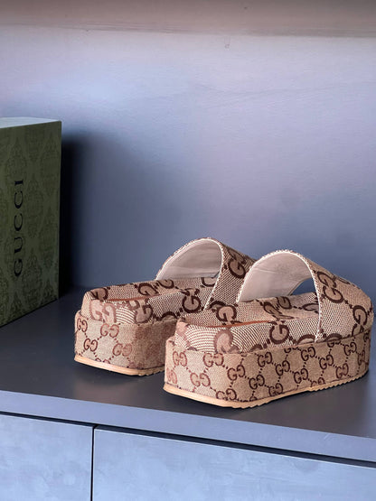 GCC - Slippers