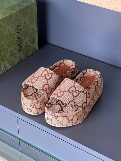 GCC - Slippers
