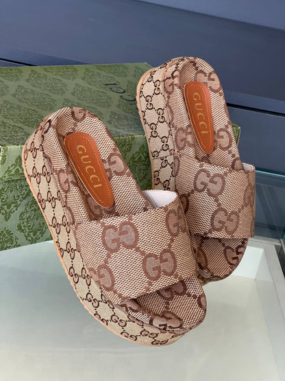 GCC - Sandals