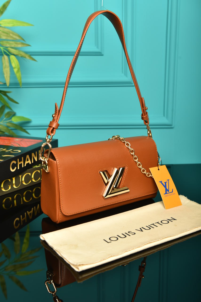 L - Twist West Bag