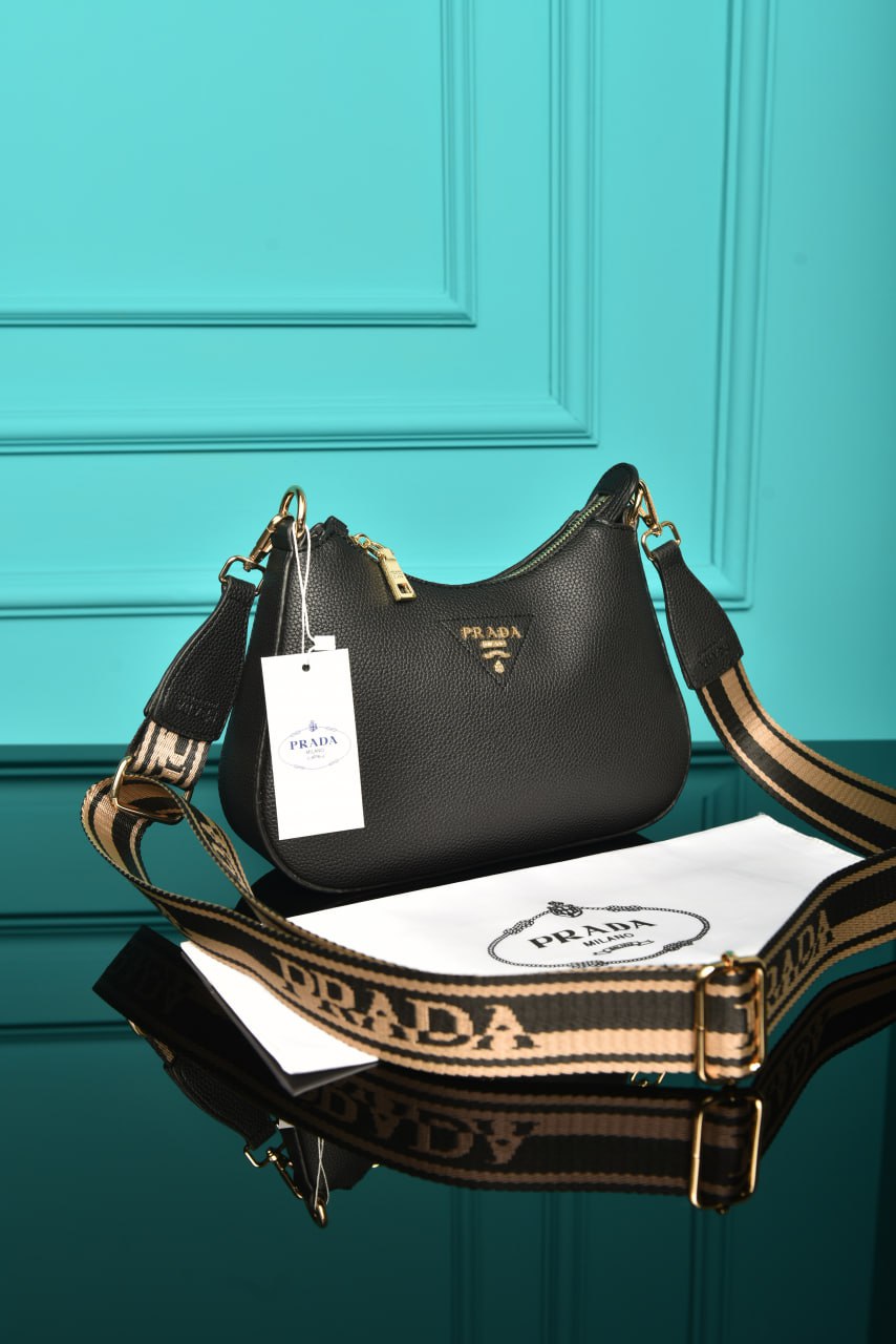 PR - Small Leather Shoulder Bag