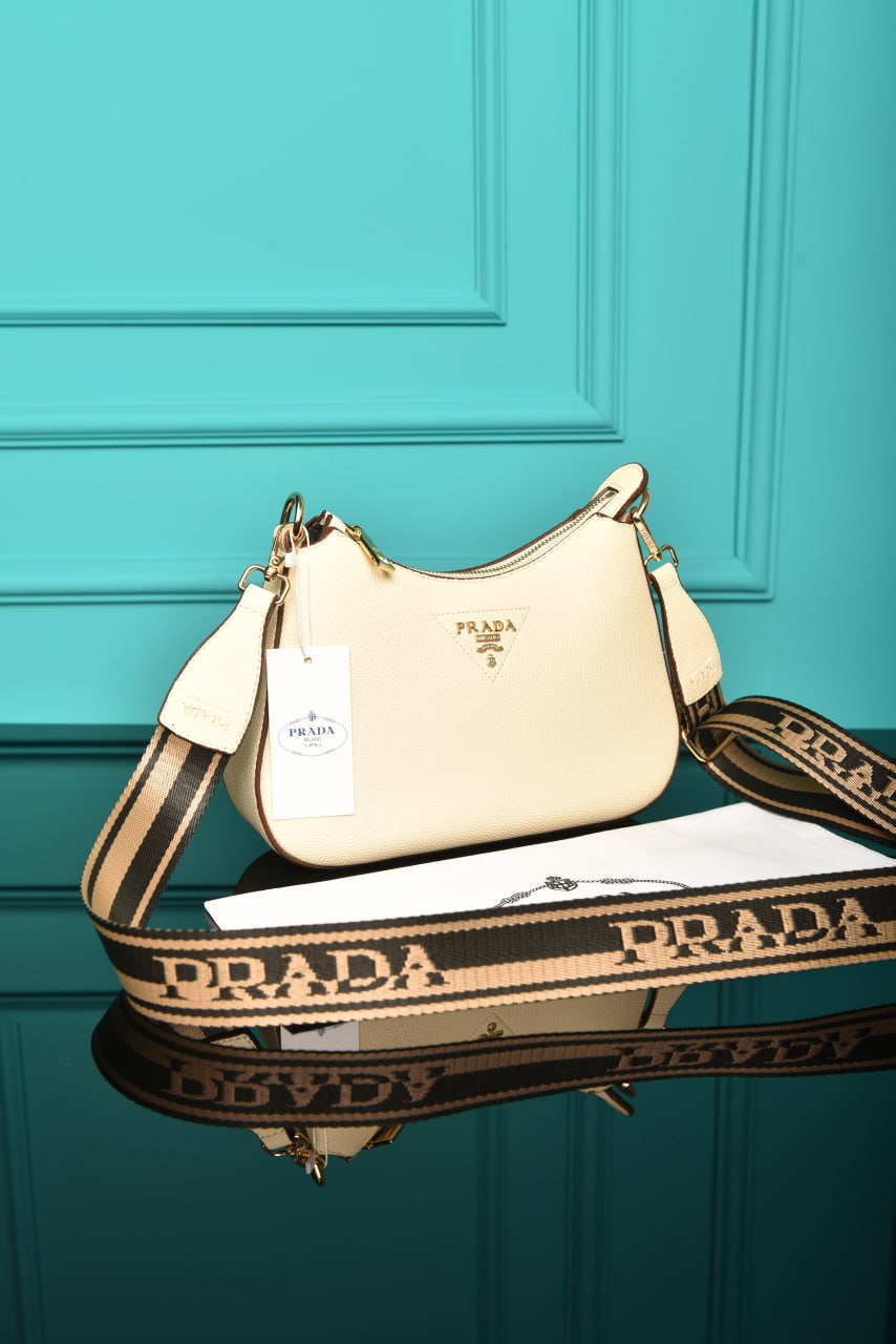 PR - Small Leather Shoulder Bag