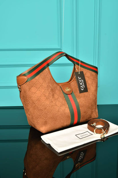 GCC - Giglio Small Tote Bag in Suede
