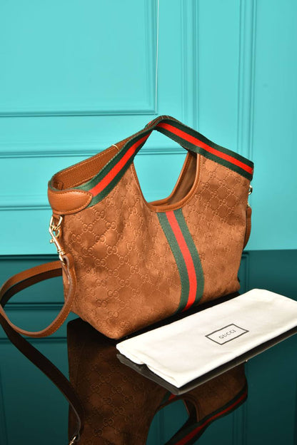 GCC - Giglio Small Tote Bag in Suede