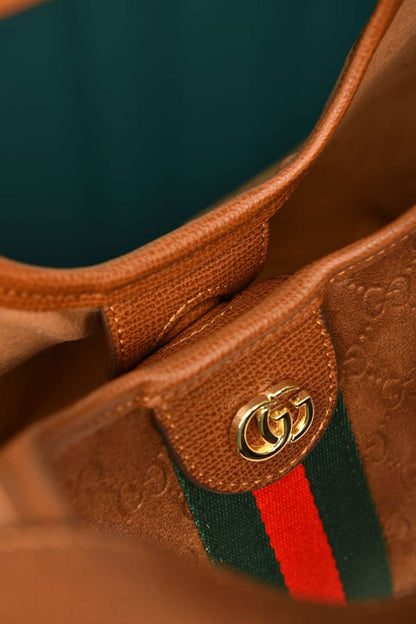 GCC - Giglio Small Tote Bag in Suede