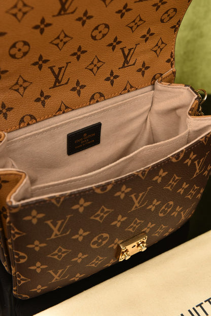 L - Metis Pochette