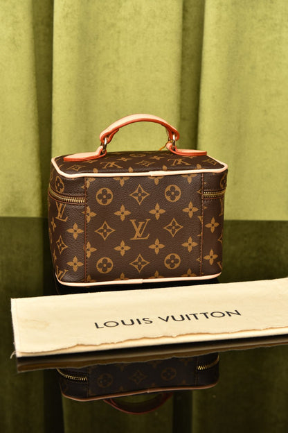 L - Nice Mini Toiletry