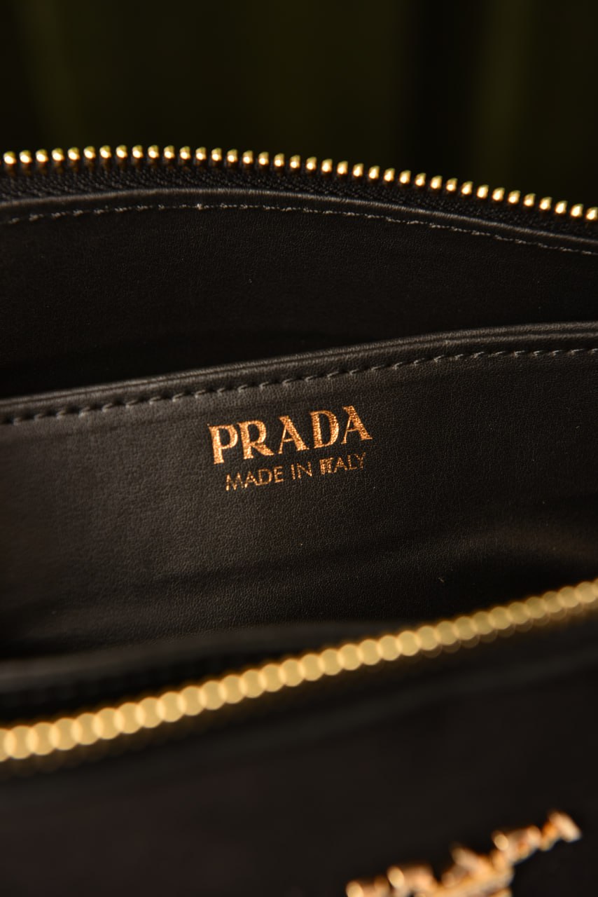 PR - Vitello Daino Soft Mini Zippered Bag Argilla
