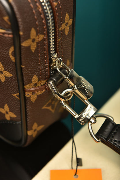 L - Pochette Kasai
