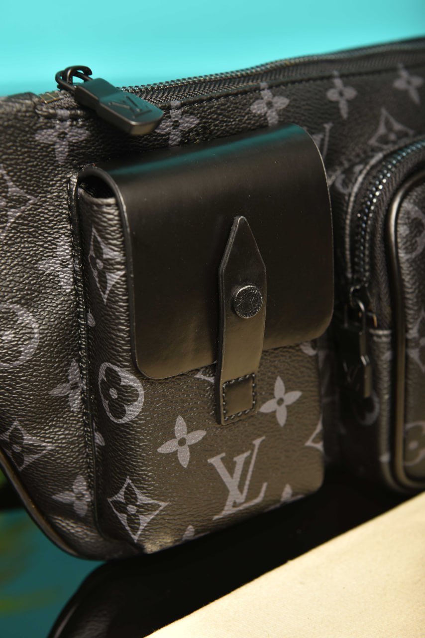 L - Christopher Bumbag