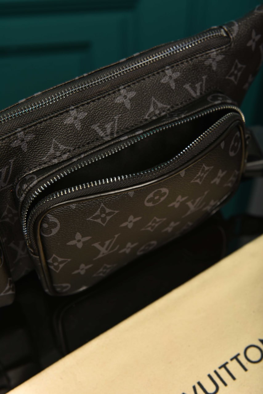 L - Christopher Bumbag